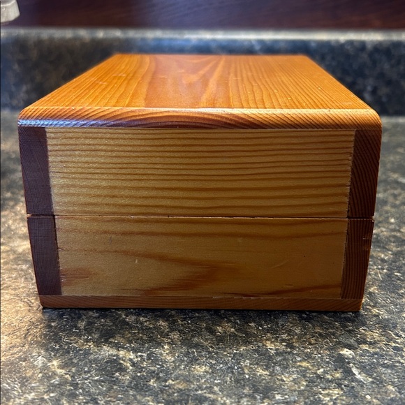Vtg Pine Wood Trinket Keepsake Box 5x7 Hinged Clasp Rustic Jewelry Photo Storage - Picture 4 of 12